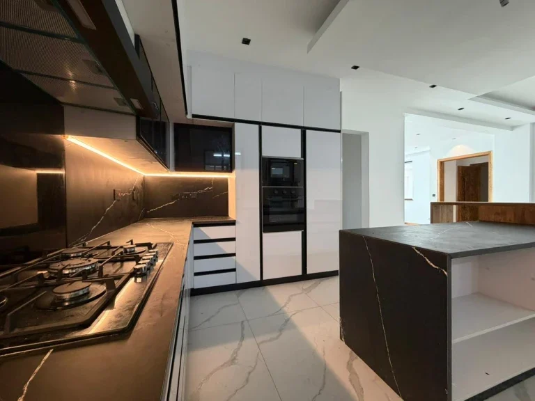 2 Bedroom Apartment for Sale in Peponi Road — 1