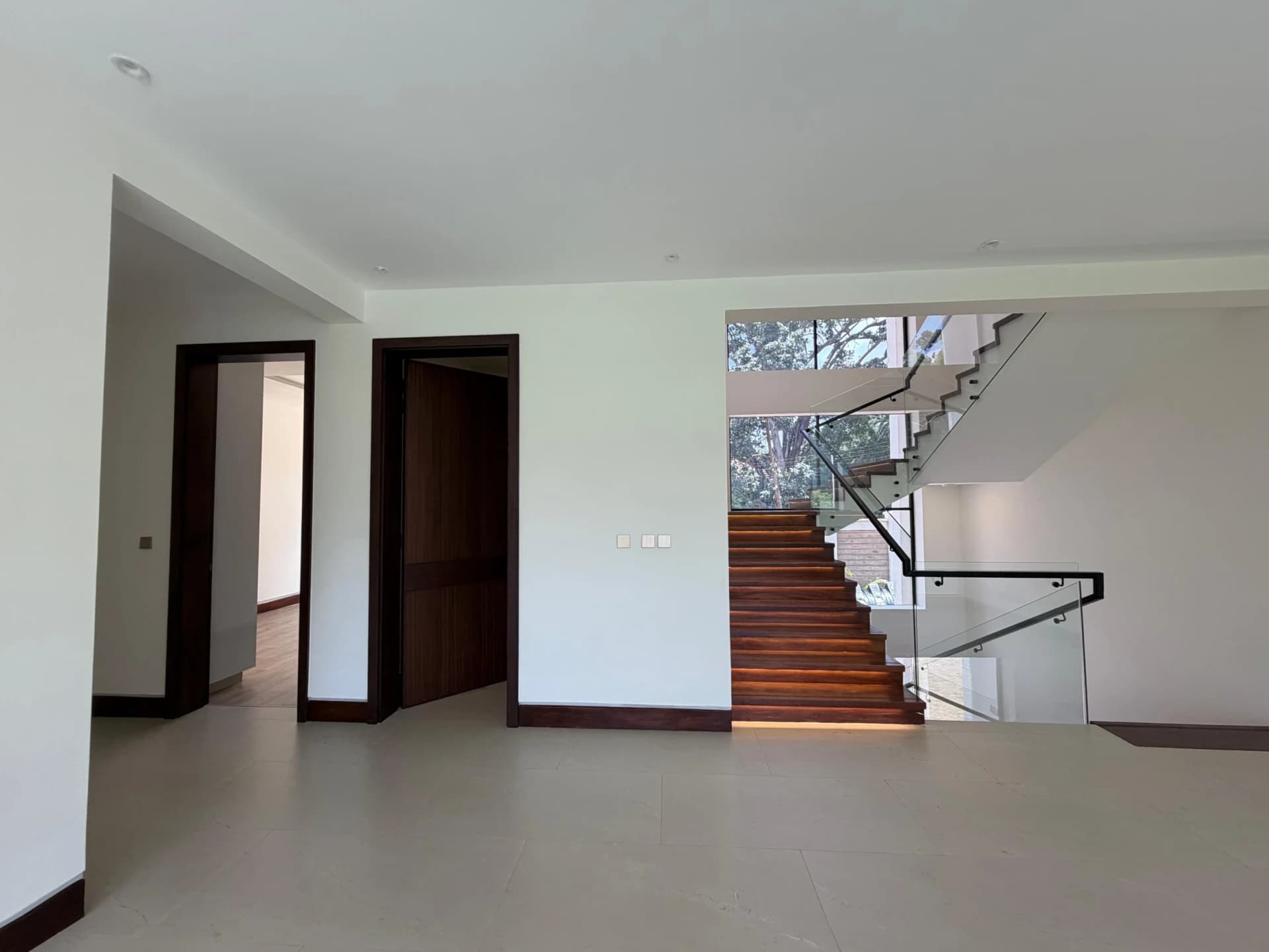 6 Bedroom Villa for Sale in Peponi Road