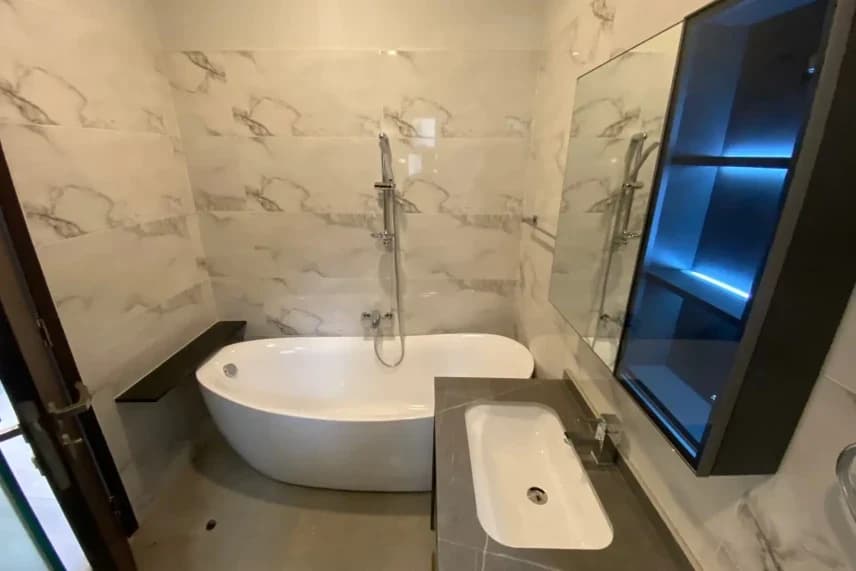 2 Bedroom Apartment For Sale in Riverside