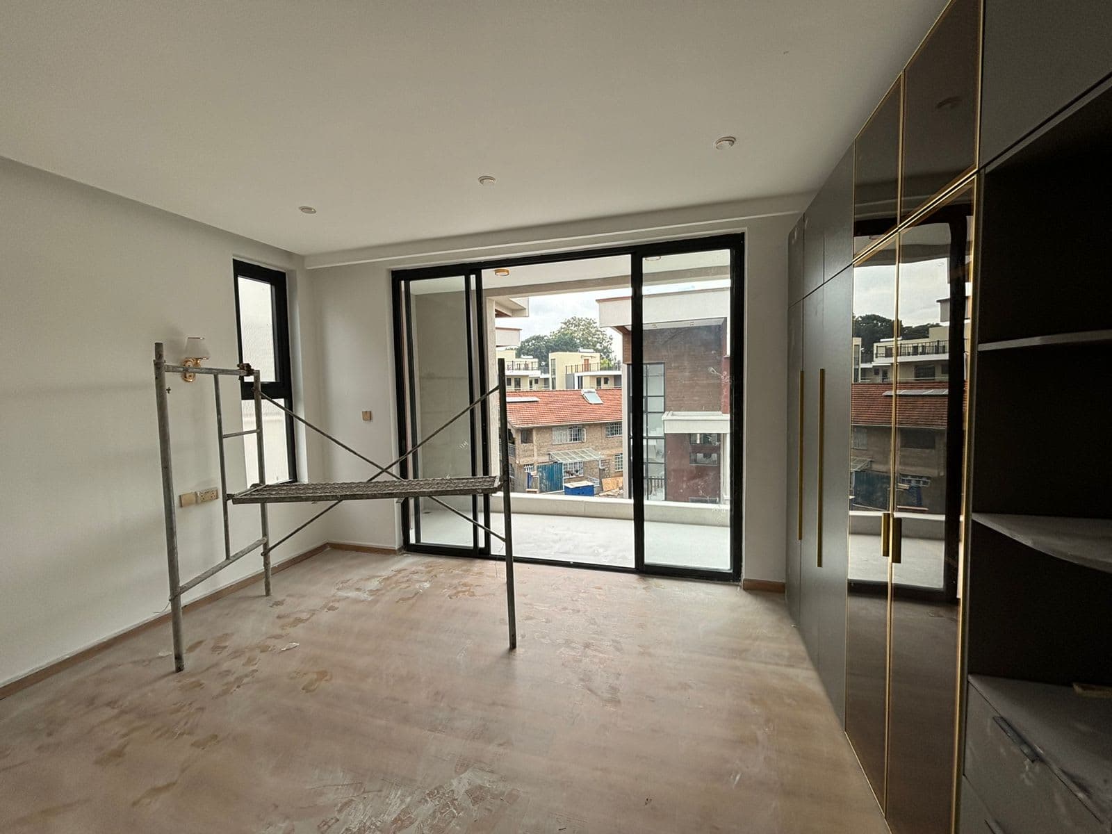 5 Bedroom Villa For Sale in Lavington