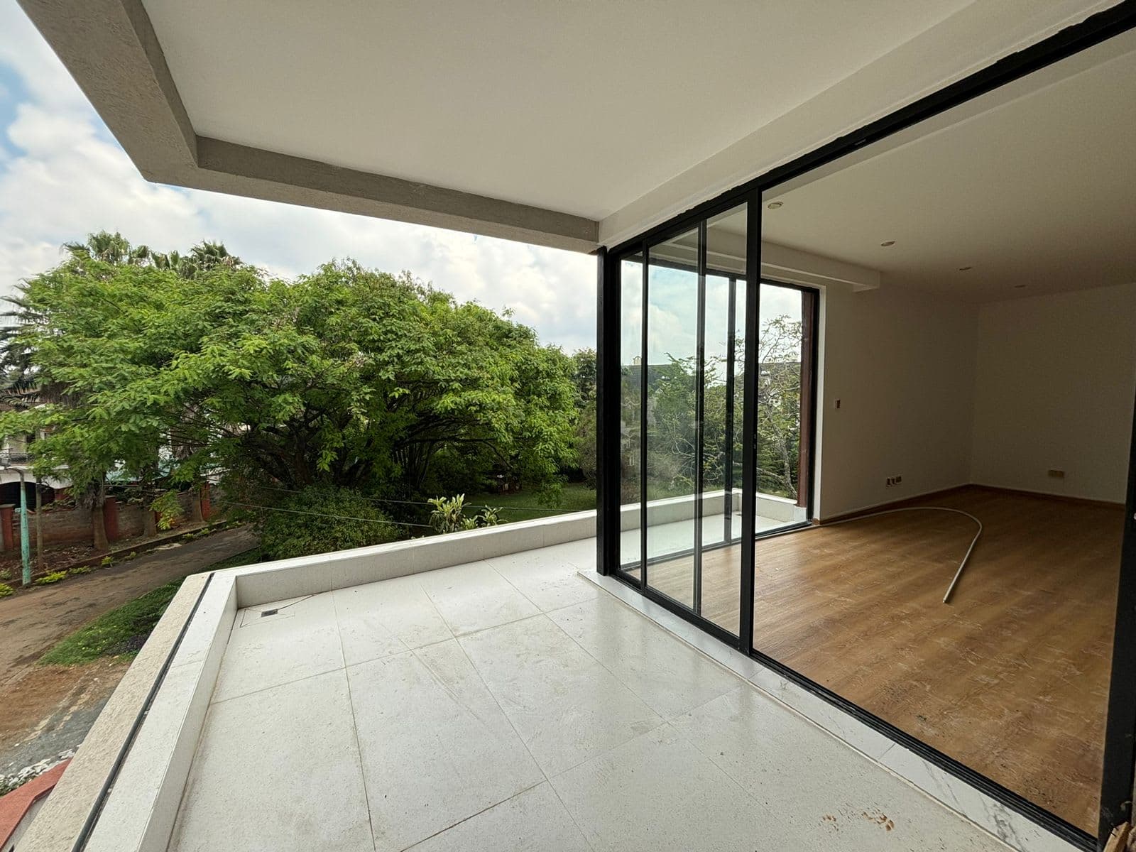 5 Bedroom Villa For Sale in Lavington