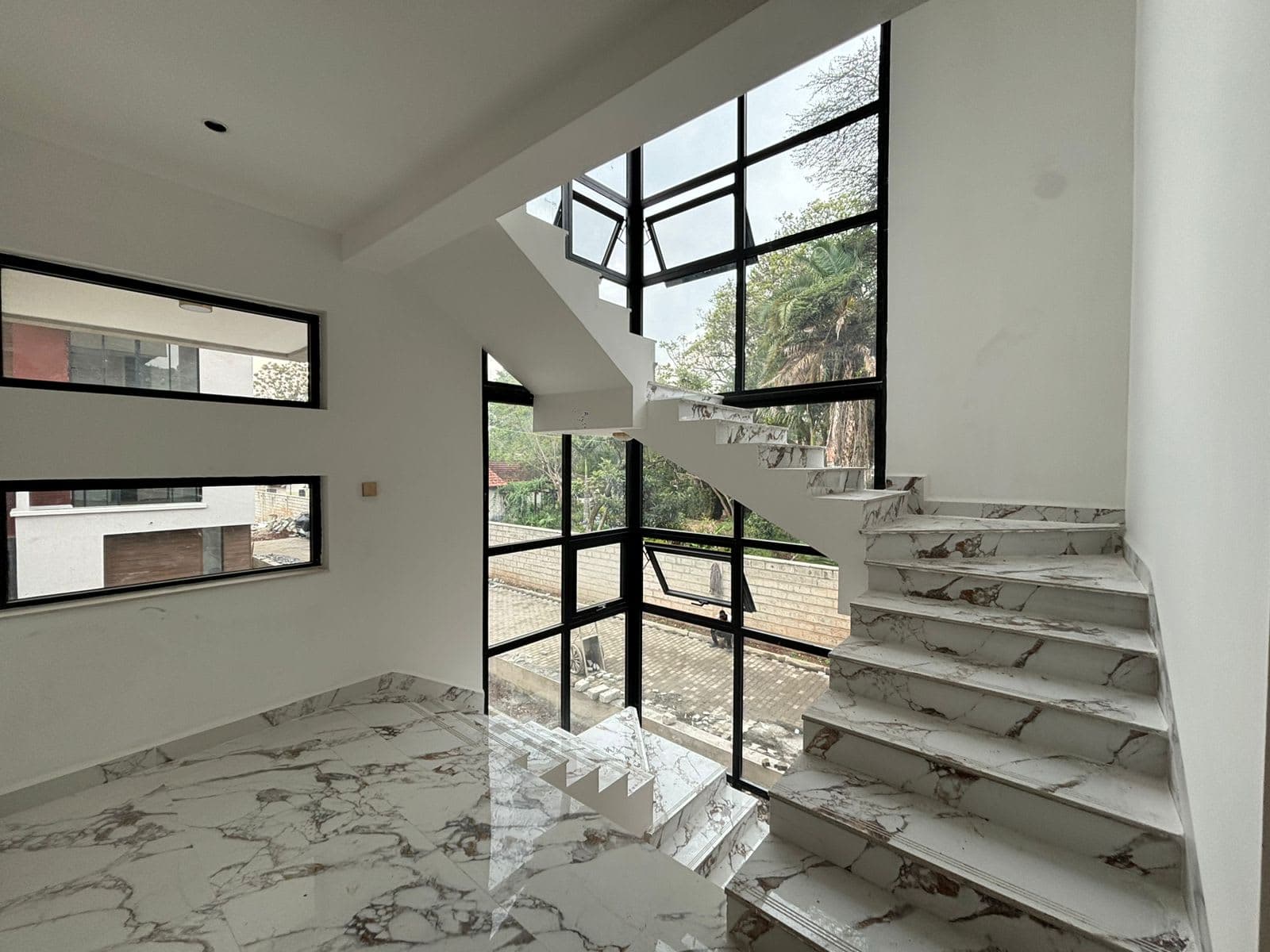 5 Bedroom Villa For Sale in Lavington