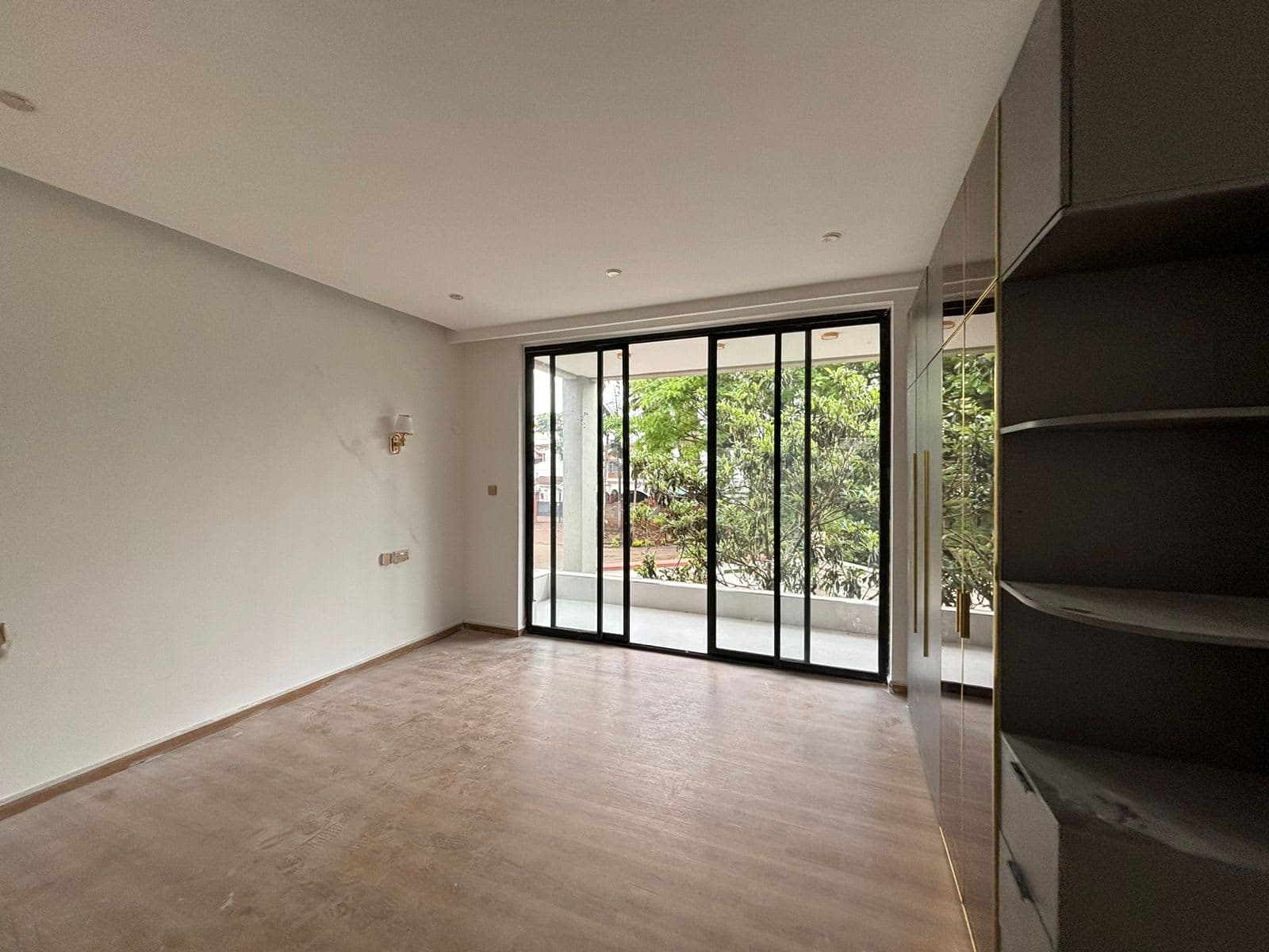 5 Bedroom Villa For Sale in Lavington