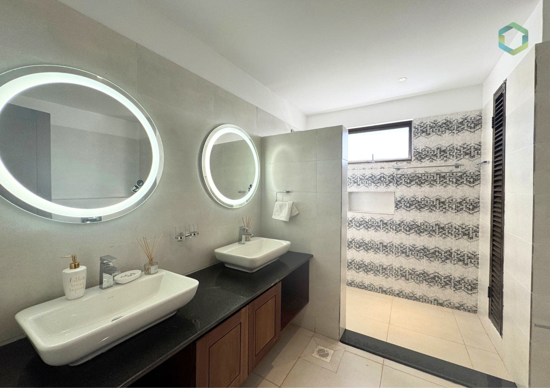 3 Bedroom Apartment For Sale in Nyali