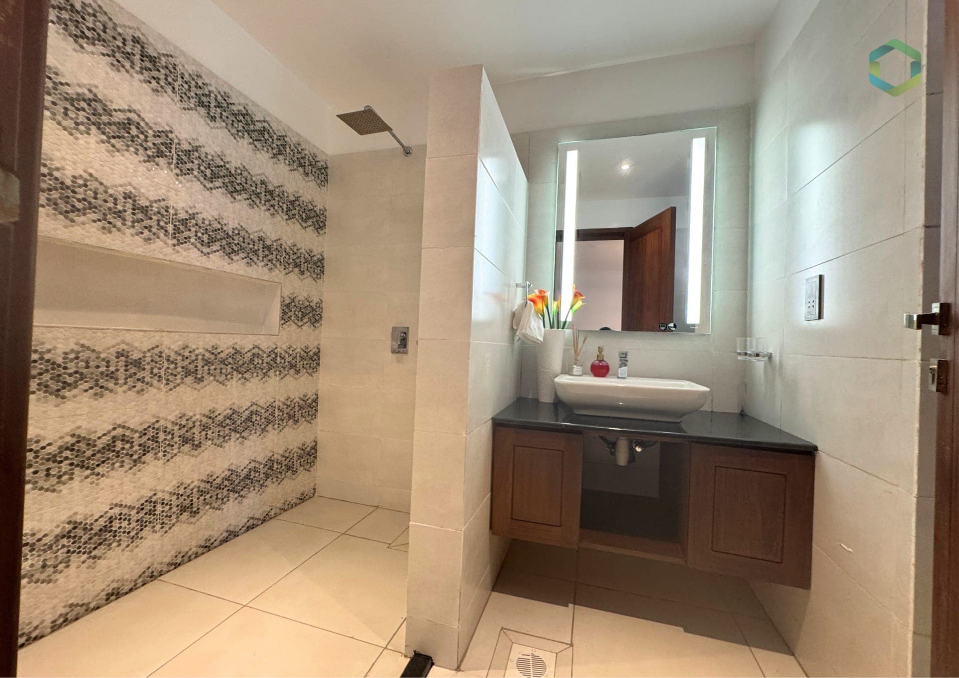 3 Bedroom Apartment For Sale in Nyali