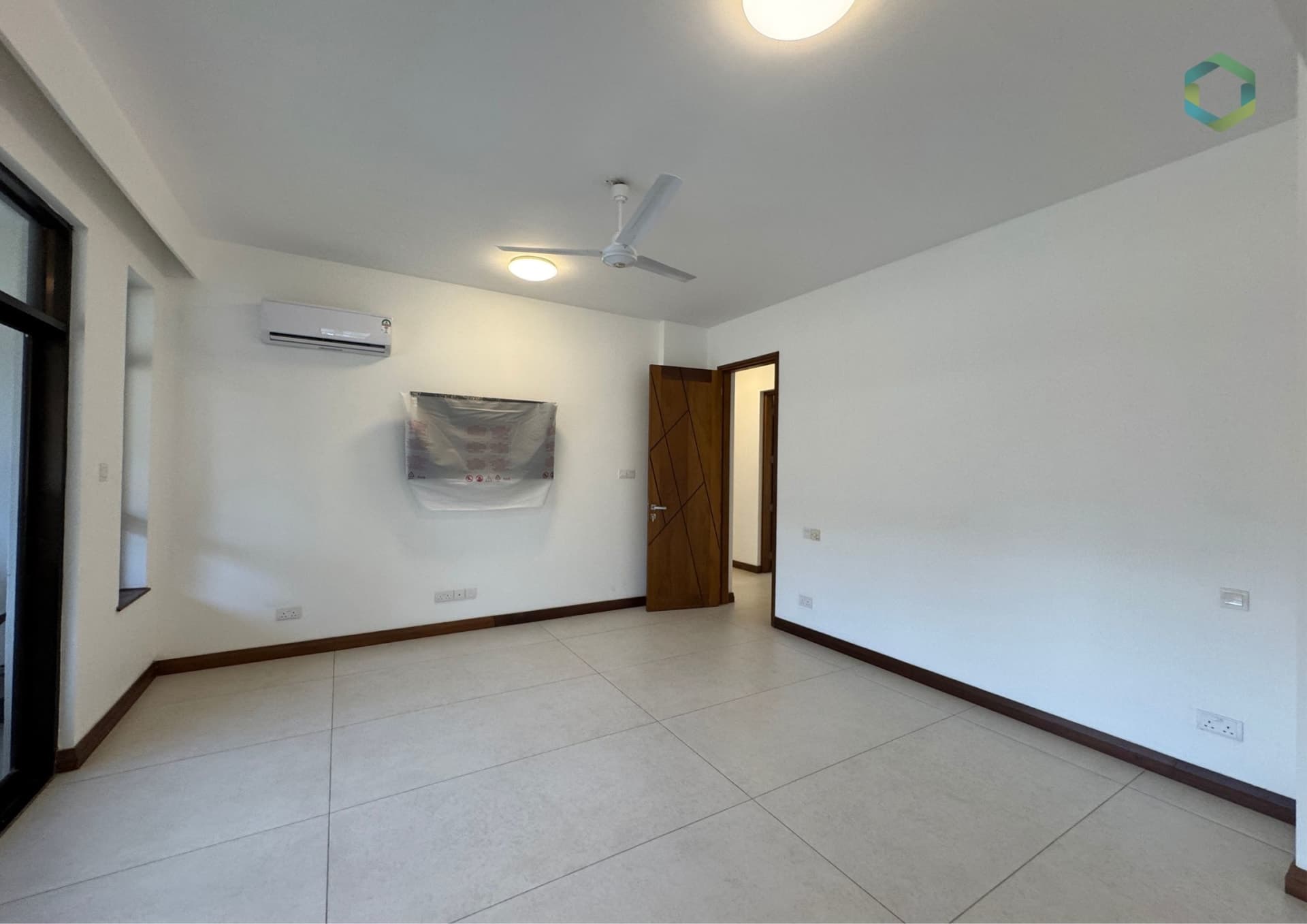 4 Bedroom Apartment For Sale in Nyali