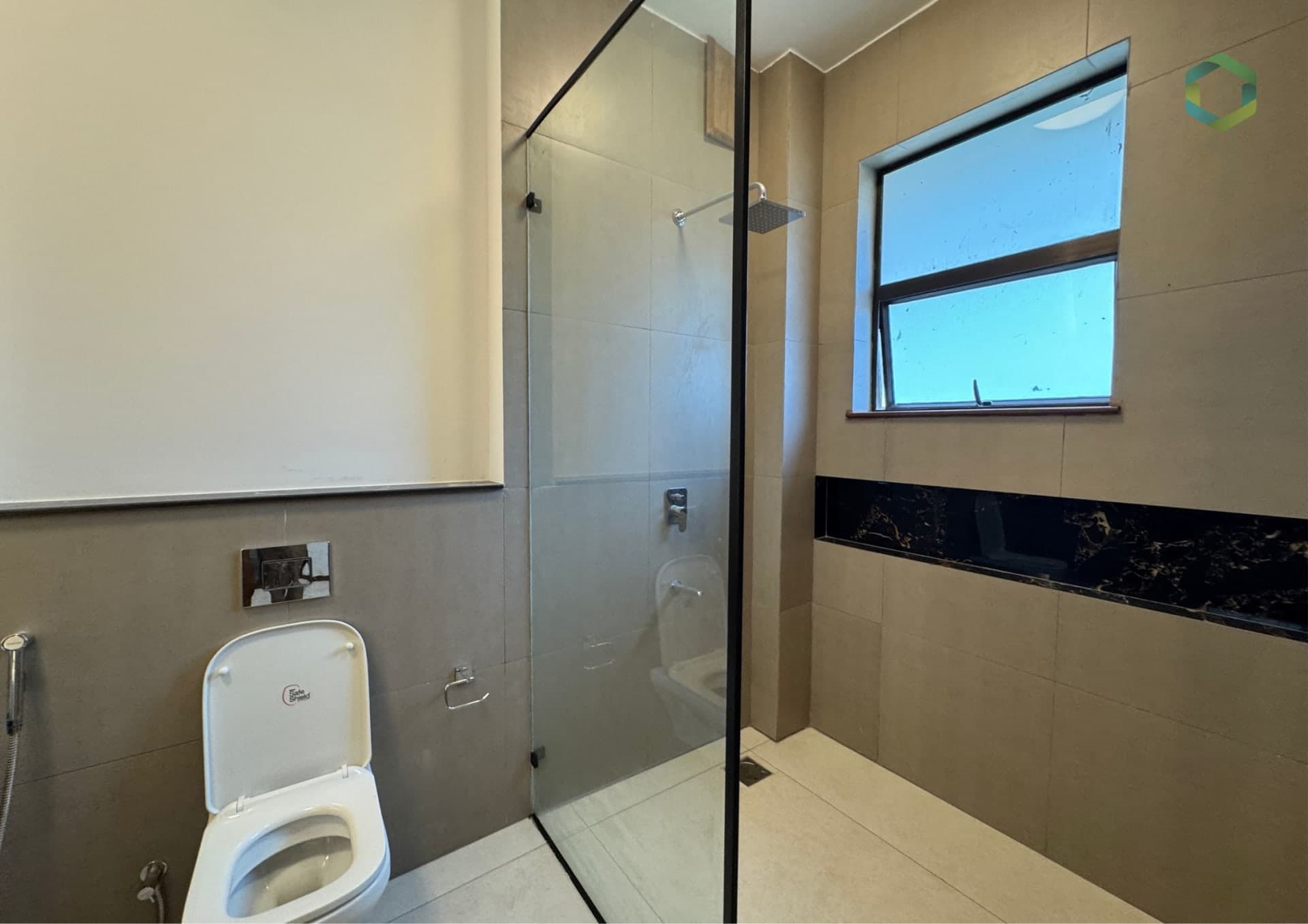 4 Bedroom Apartment For Sale in Nyali