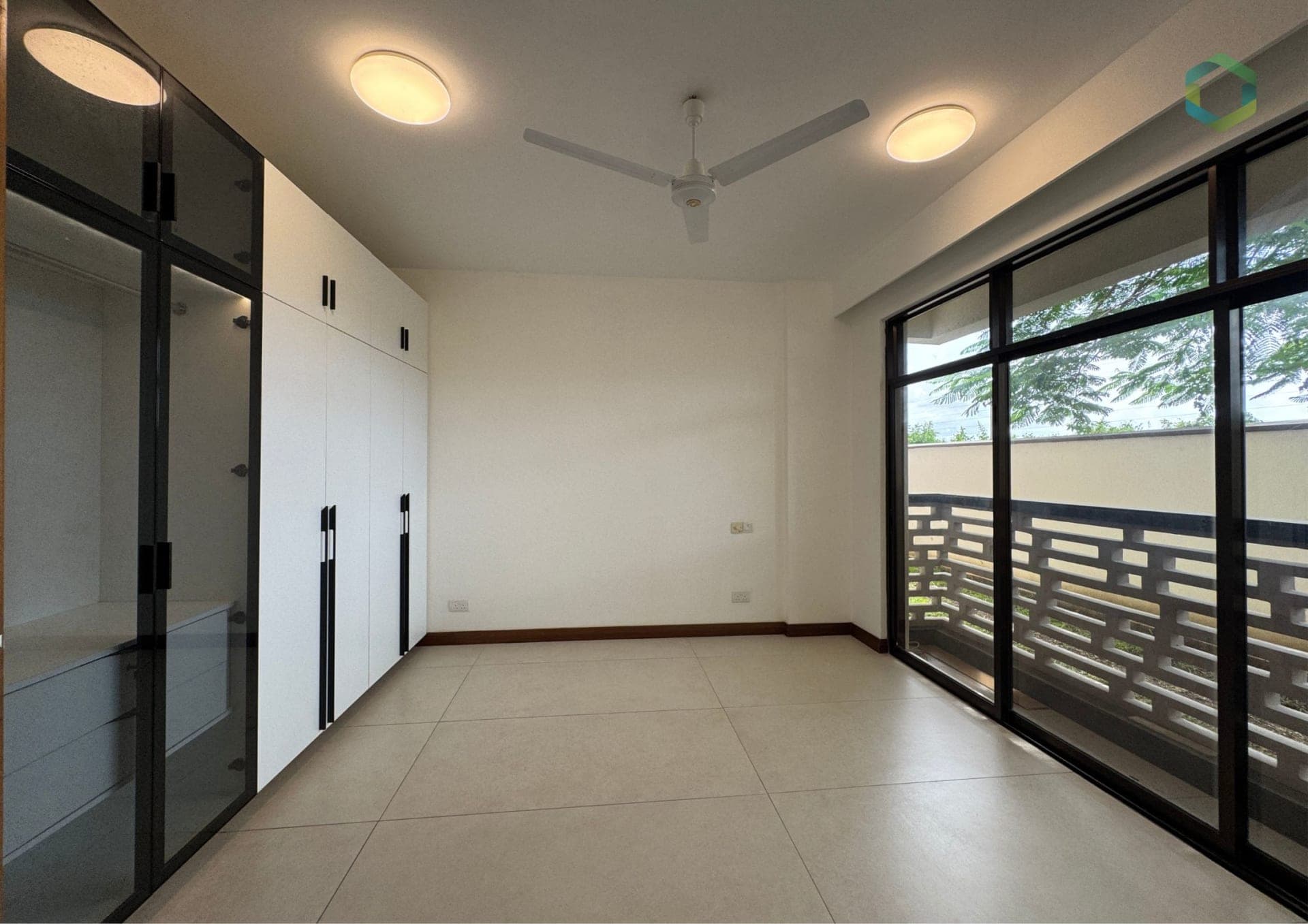 4 Bedroom Apartment For Sale in Nyali