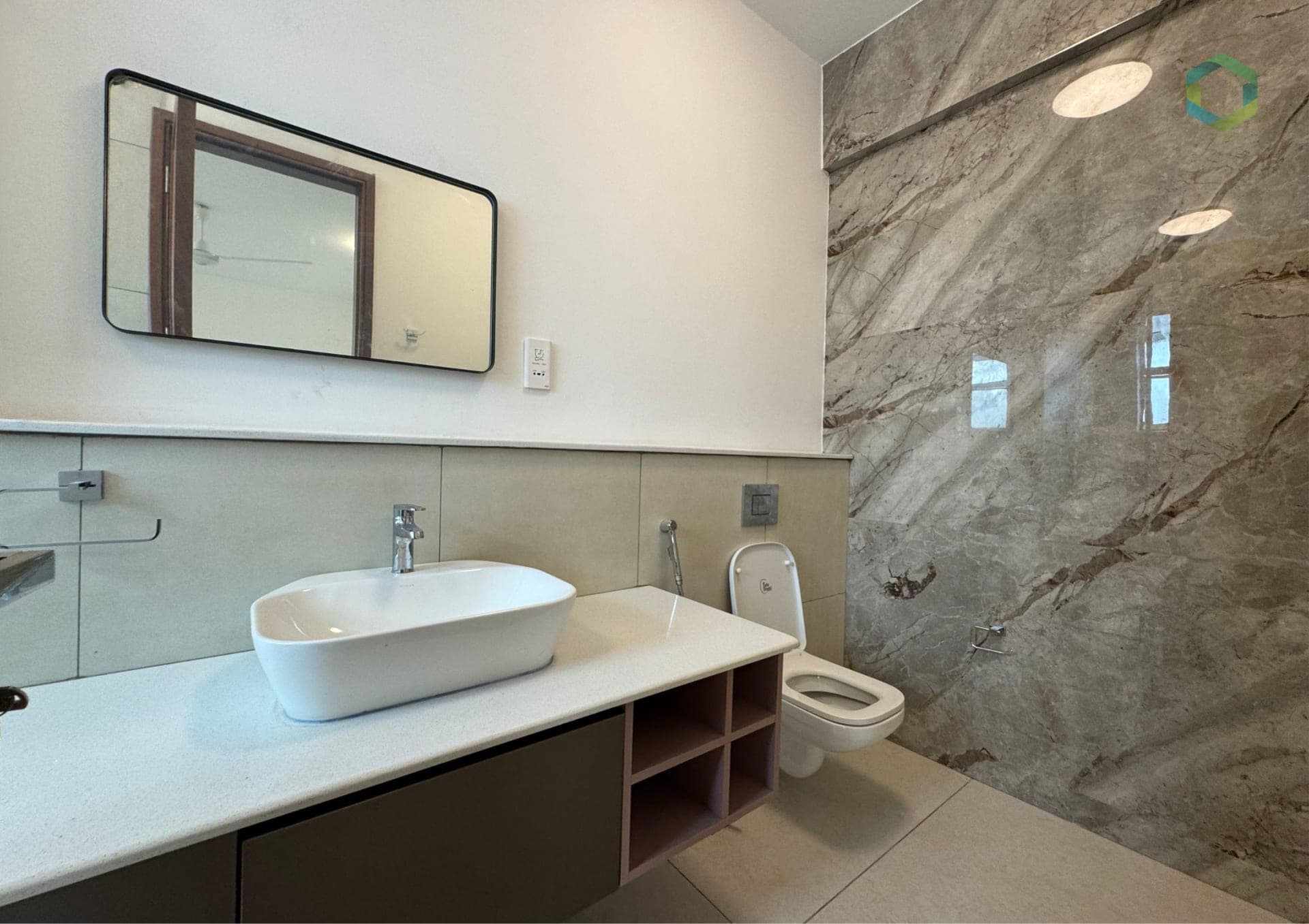 4 Bedroom Apartment For Sale in Nyali