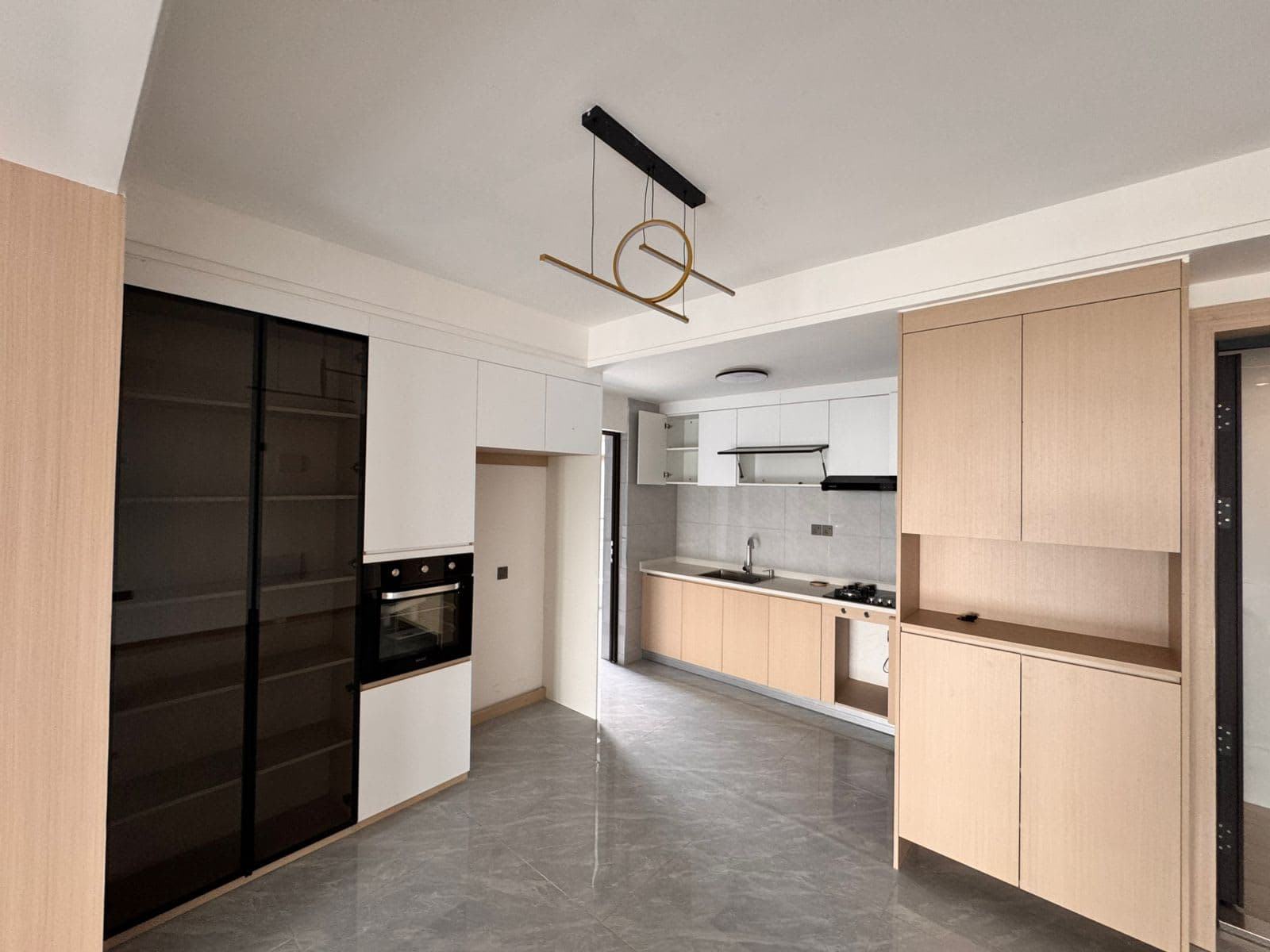3 Bedroom Apartment For Sale in Riverside