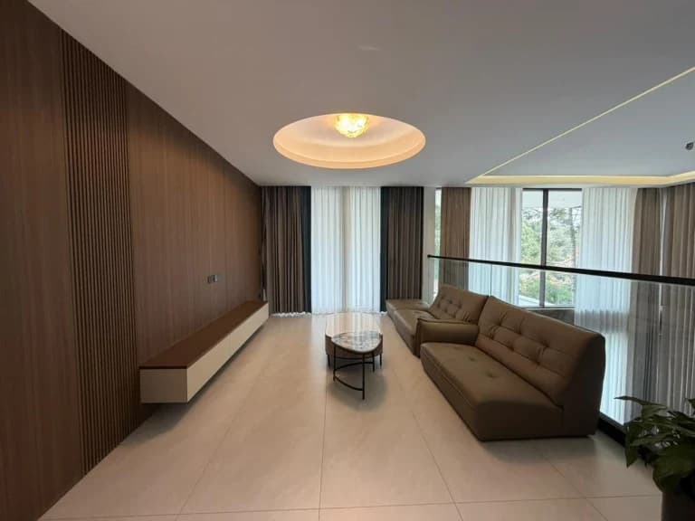 5 Bedroom Villa For Sale in Lavington