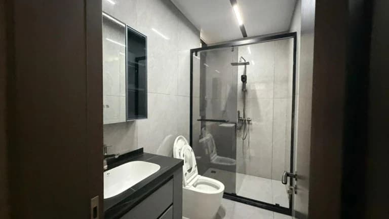 5 Bedroom Villa For Sale in Lavington