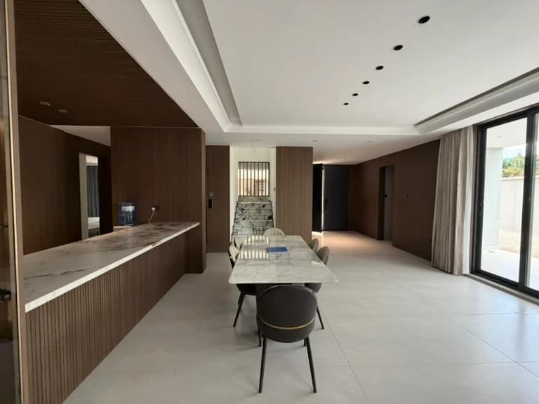 5 Bedroom Villa For Sale in Lavington