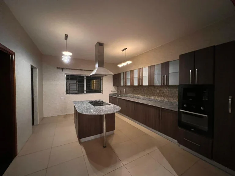 3 Bedroom Apartment For Sale in Kileleshwa