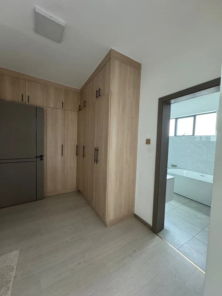 4 Bedroom Apartment For Sale in Kilimani