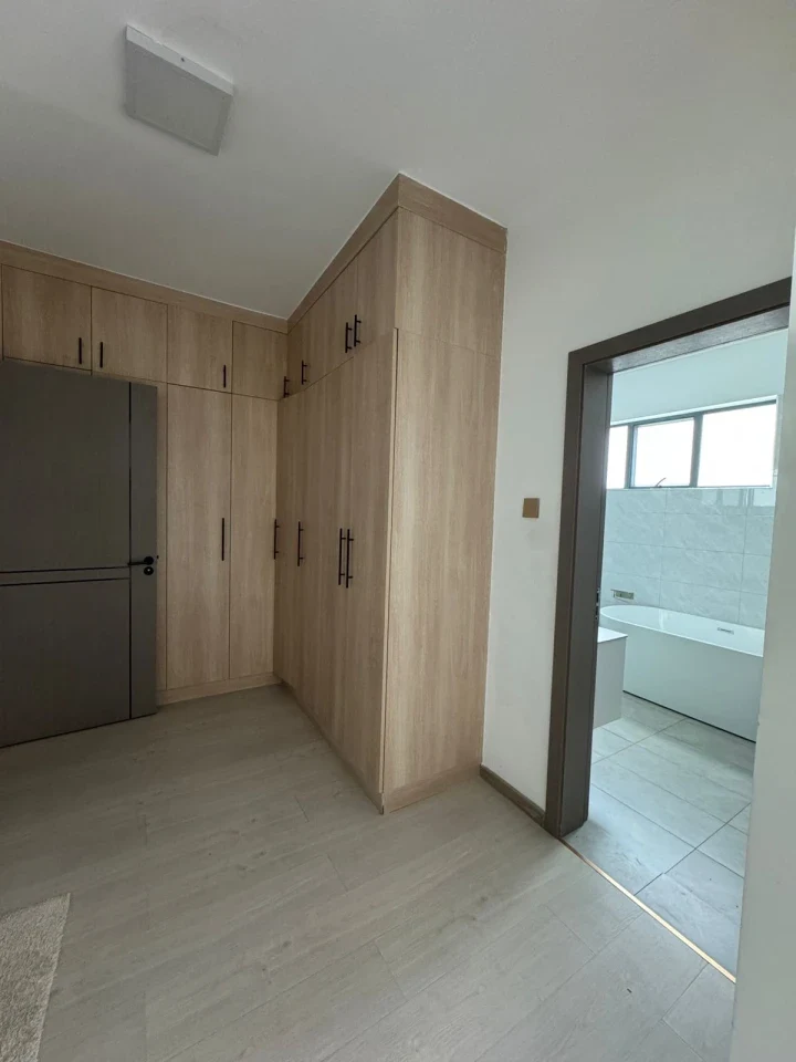 4 Bedroom Apartment For Sale in Kilimani