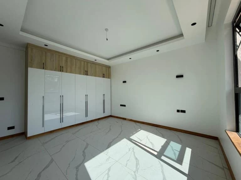 2 Bedroom Apartment For Sale in Peponi Road